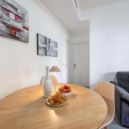 Location Rents Fast Better Bookings Apartment *
